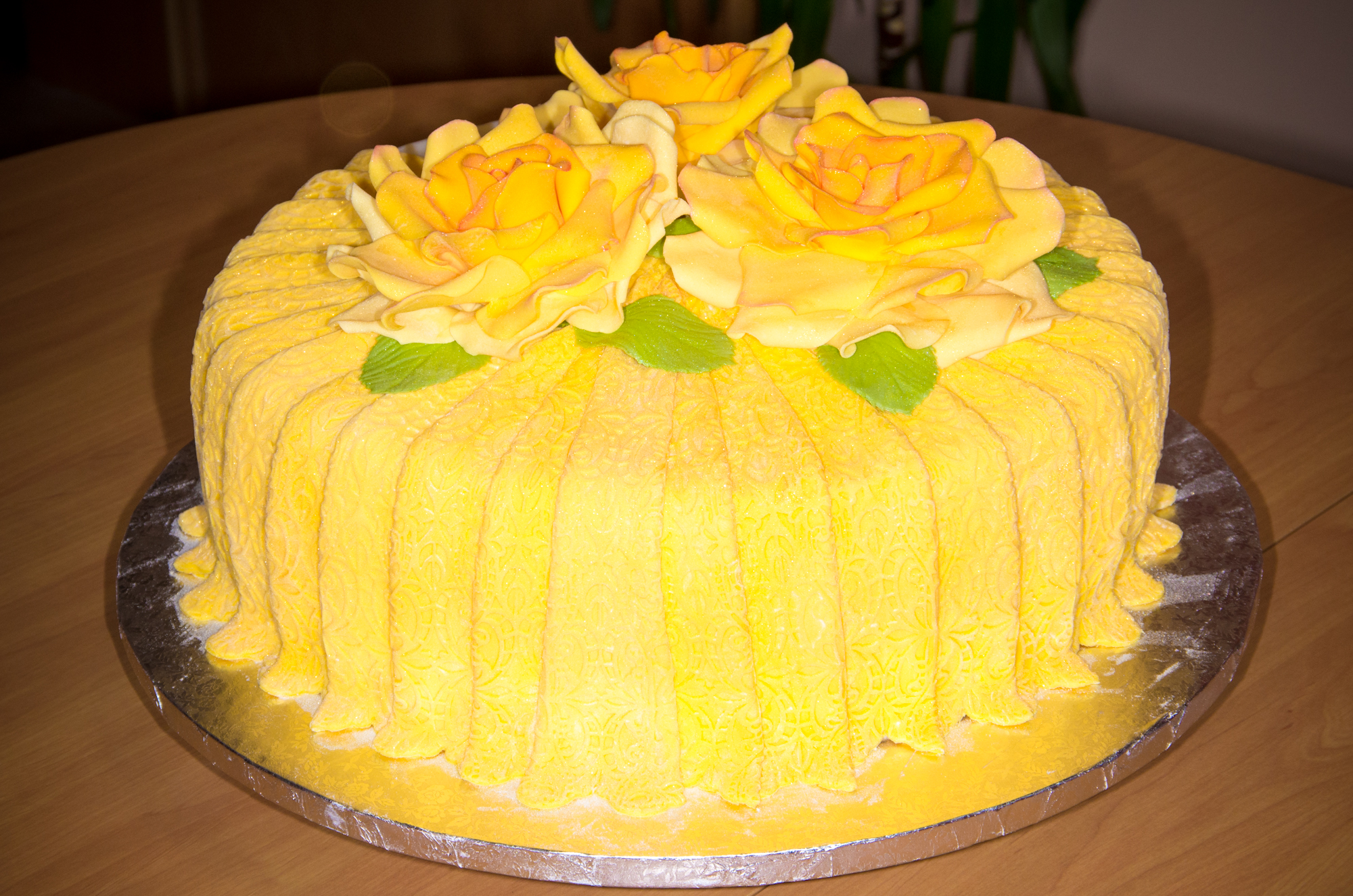 Gelber Vorhang – Kuchentraum